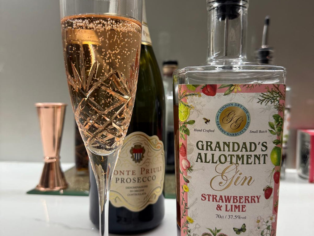 Summer Cocktails: The Perfect Drinks for Gardens, Beaches and Sunshine Days - Exeter Gin